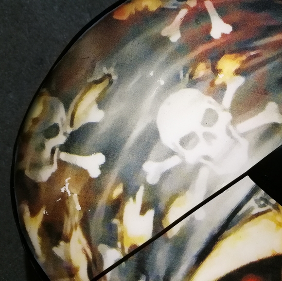 🎃 Pirate Skull Light Up Hanging Sign ☀ - Picture 5 of 9